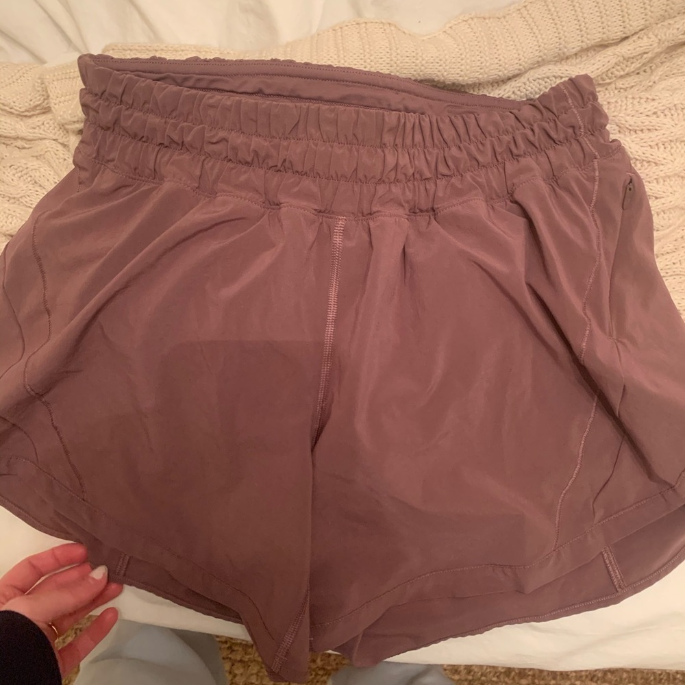 RARE Lululemon Track that short size 8